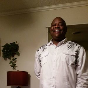 Meet your Posher, Derrick